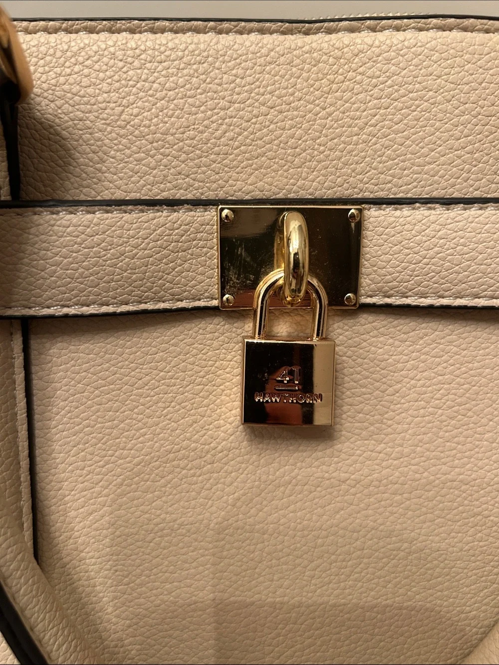 41 Hawthorn tote with Gold Lock